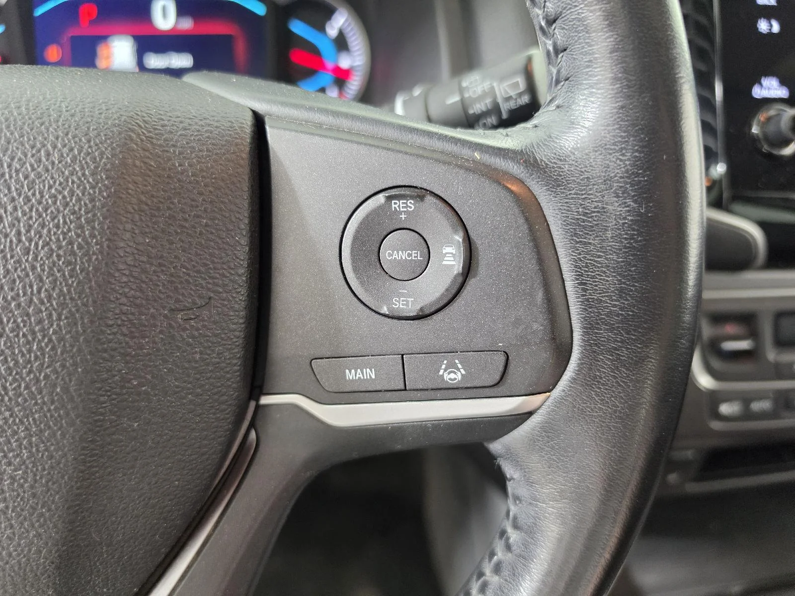 Used 2019 White Diamond Pearl Honda EX-L image 16