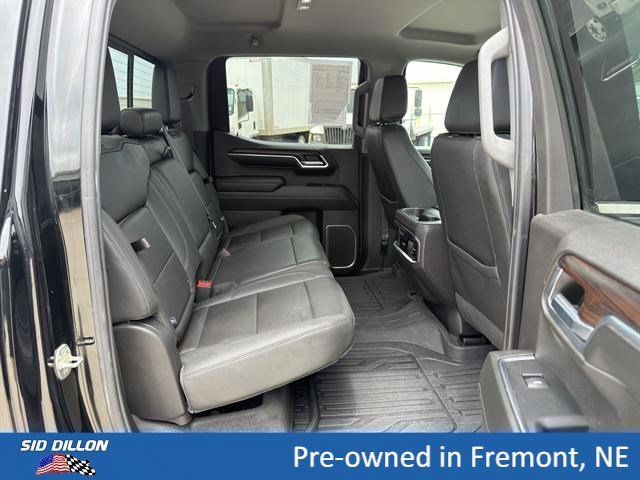 Used 2024 Onyx Black GMC SLT image 16