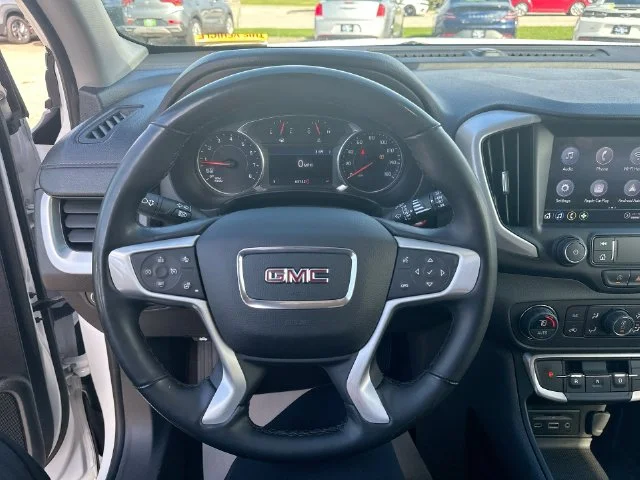 Used 2024 White GMC SLT image 14