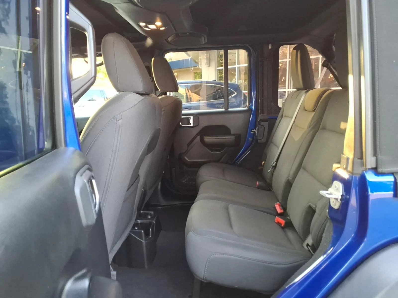 Used 2020 Ocean Blue Metallic Clear Coat Jeep Sport S image 15