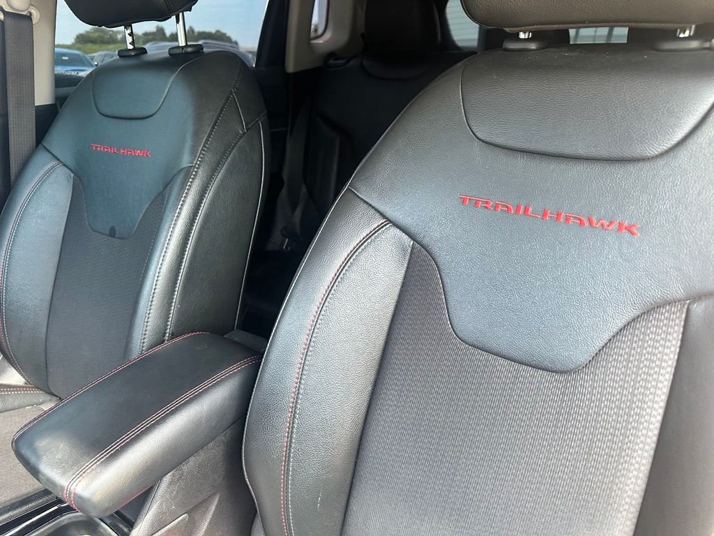 Used 2022 Gray Jeep Trailhawk image 15