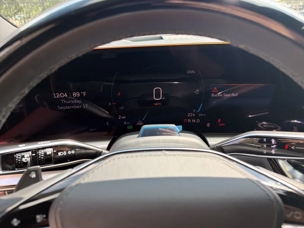 2027 Cadillac LYRIQ Signature Luxury - Photo 21