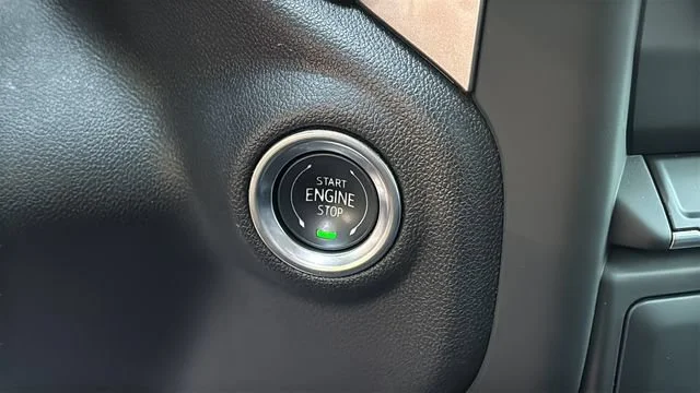 Used 2025 Summit White Chevrolet Custom image 27