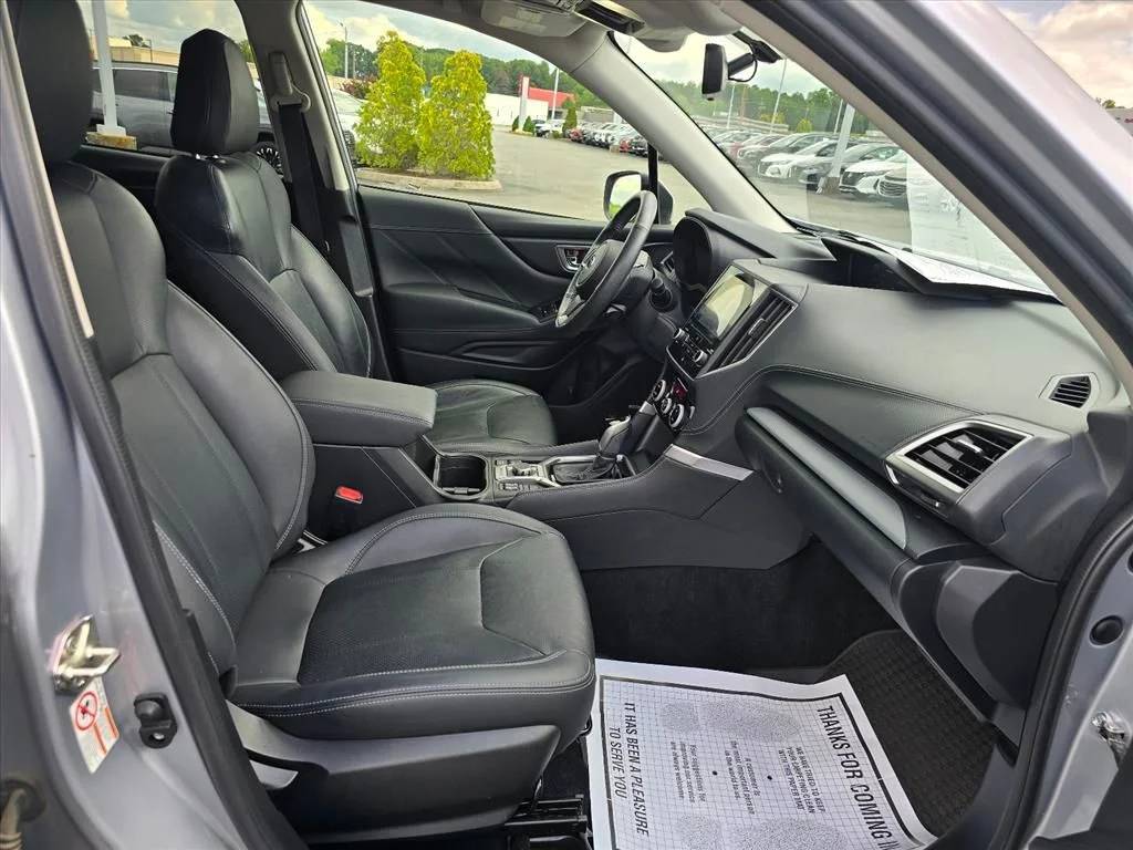 Used 2019 Silver Subaru Limited image 15