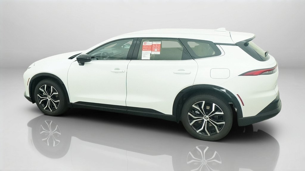 New 2026 Oxygen White Toyota XLE image 15