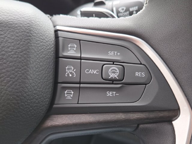 New 2026 Baltic Gray Metallic Clear-Coat Exterior Paint Jeep Limited Reserve image 18