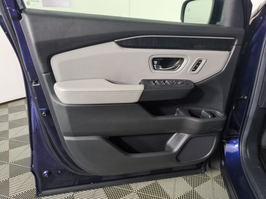 2025 Honda Pilot Elite - Photo 14