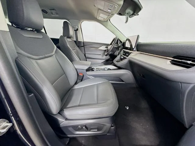 New 2026 Agate Black Metallic Ford Active image 62