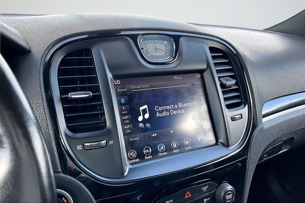 Used 2019 White Chrysler S image 15