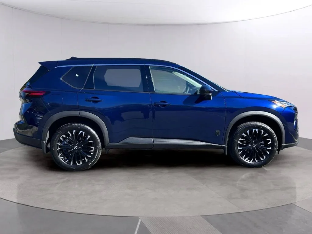 New 2027 Deep Ocean Blue Pearl Nissan Dark Armor image 2