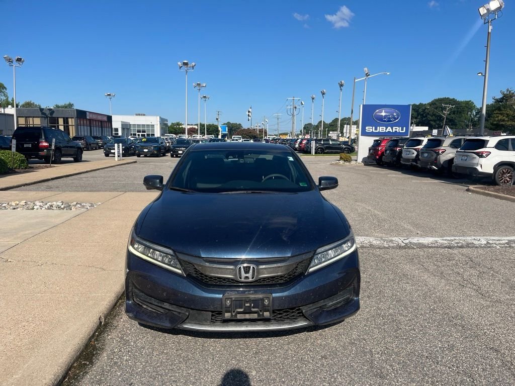 Used 2016  Honda Touring image 8