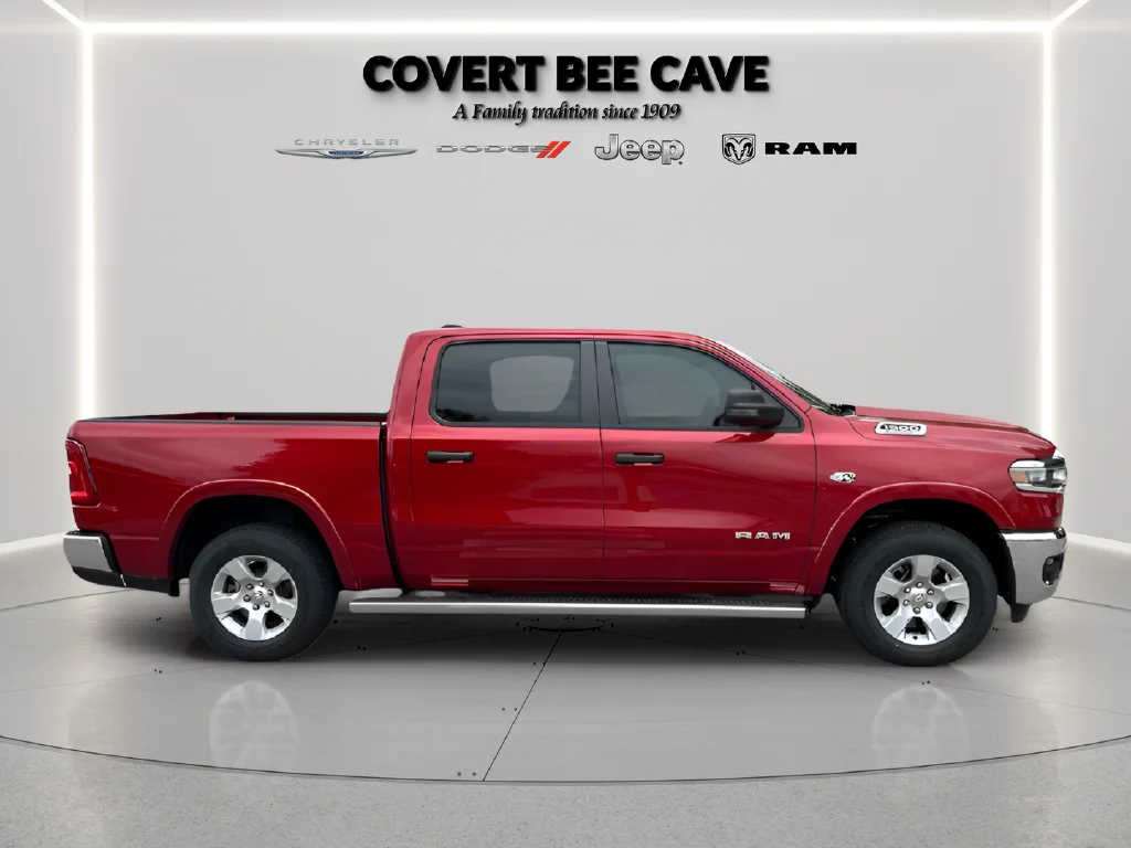 New 2026 Molten Red Pearl-Coat Exterior Paint RAM Big Horn/Lone Star image 12