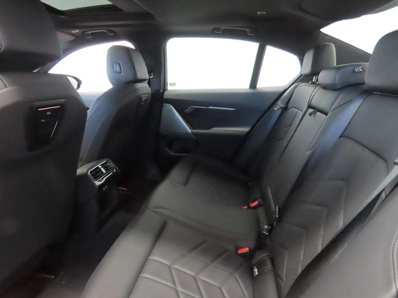 Used 2024 Black Sapphire Metallic BMW 530i image 15