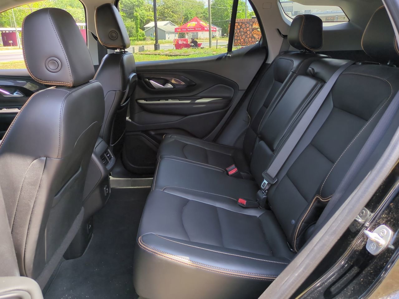 Used 2022 Ebony Twilight Metallic GMC AT4 image 16