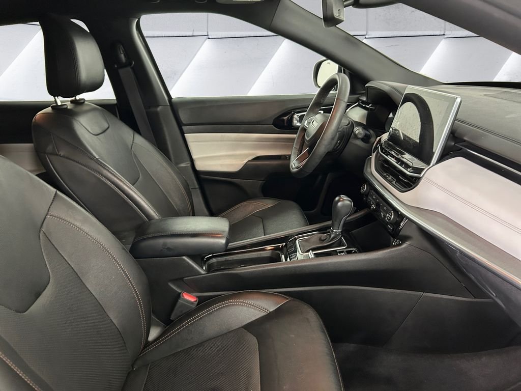 Used 2023 Gray Jeep Limited image 13