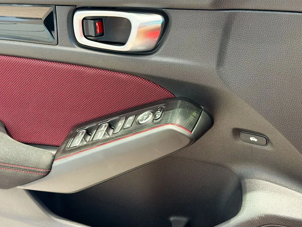 New 2026 Rallye Red Honda  image 17
