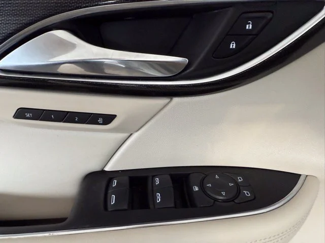 2023 Buick Envision Essence - Photo 13