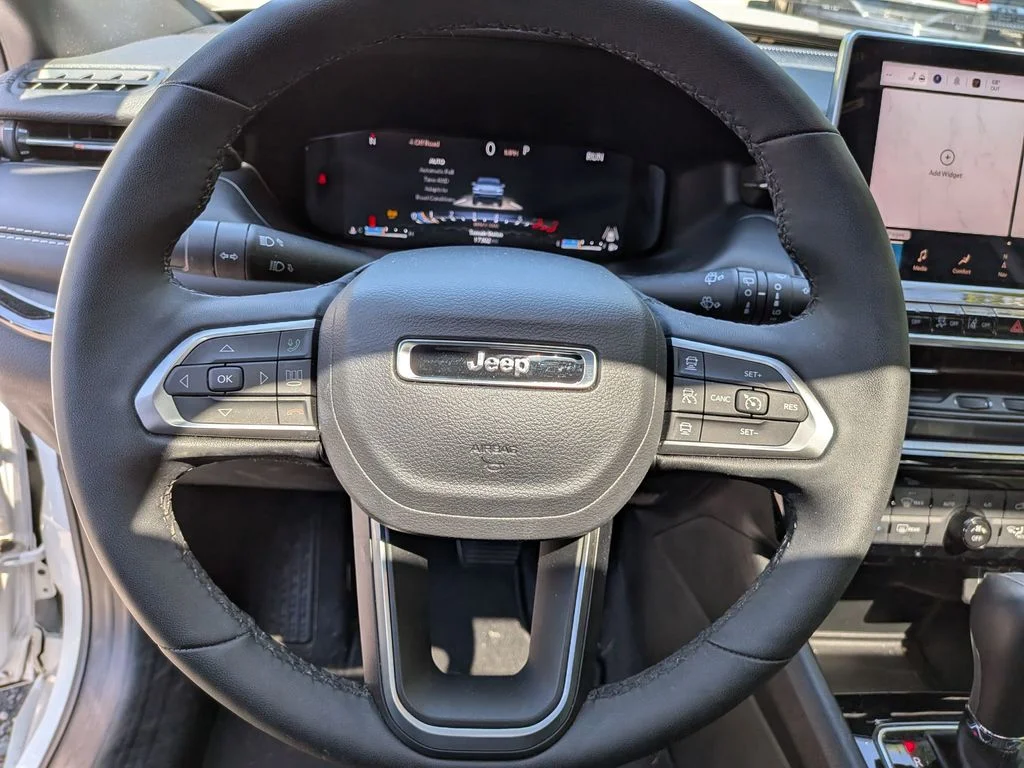 Used 2024 White Jeep Limited image 15