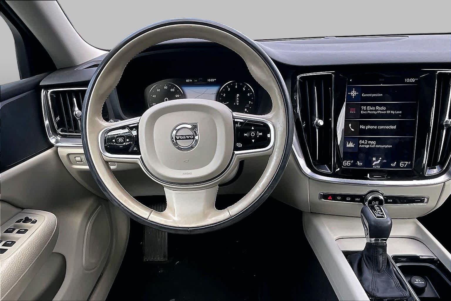 Pre-Owned 2020 Volvo S60 Momentum