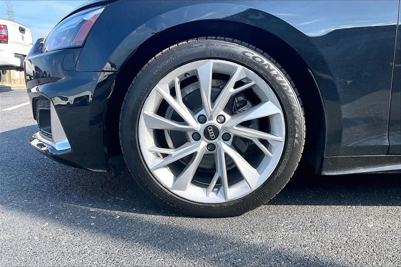 Used 2022 Brilliant Black Audi Premium image 2