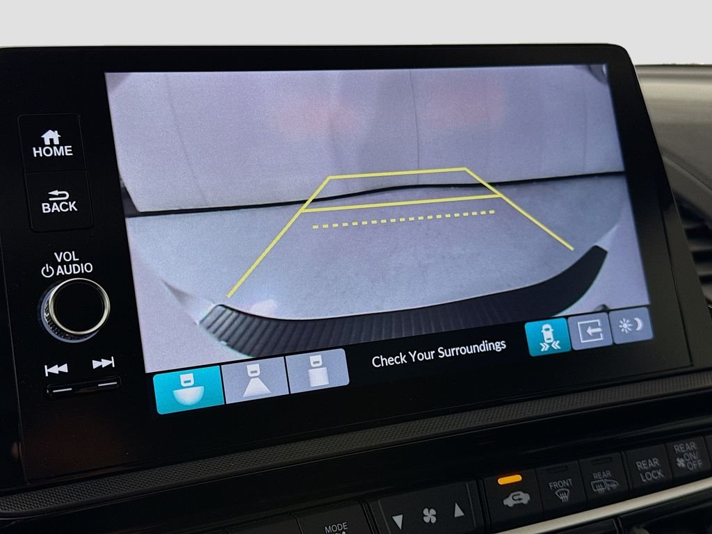2025 Honda Odyssey Touring - Photo 15
