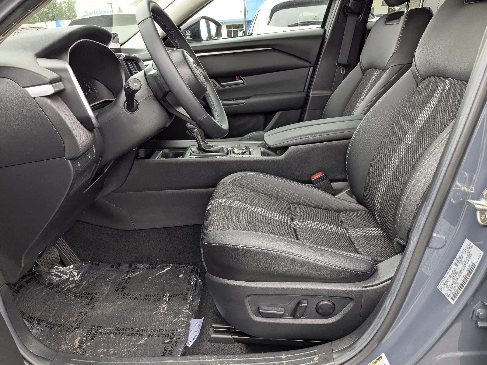 2025 Mazda CX-50 Preferred - Photo 17