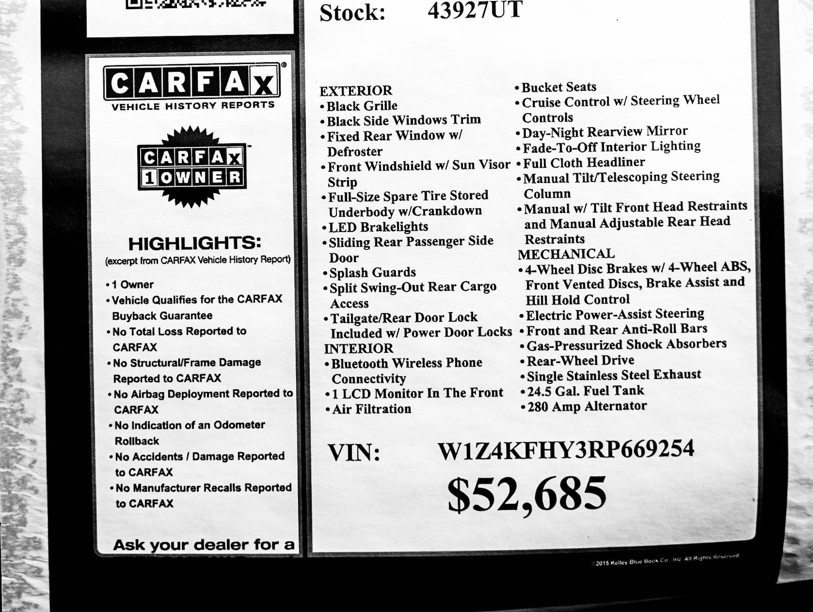 Used 2024 Iridium Silver Mercedes-Benz 2500 Standard Roof I4 Diesel 144 RWD image 28