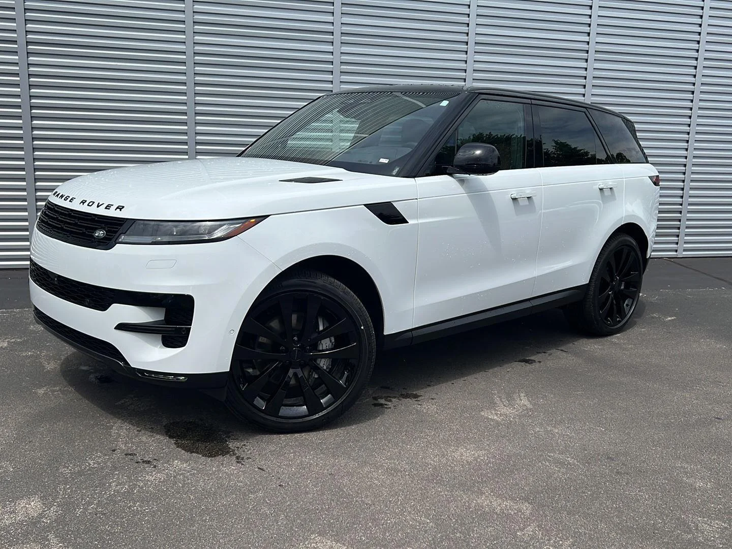 2026 Land Rover Range Rover Sport P360 SE MHEV's photo