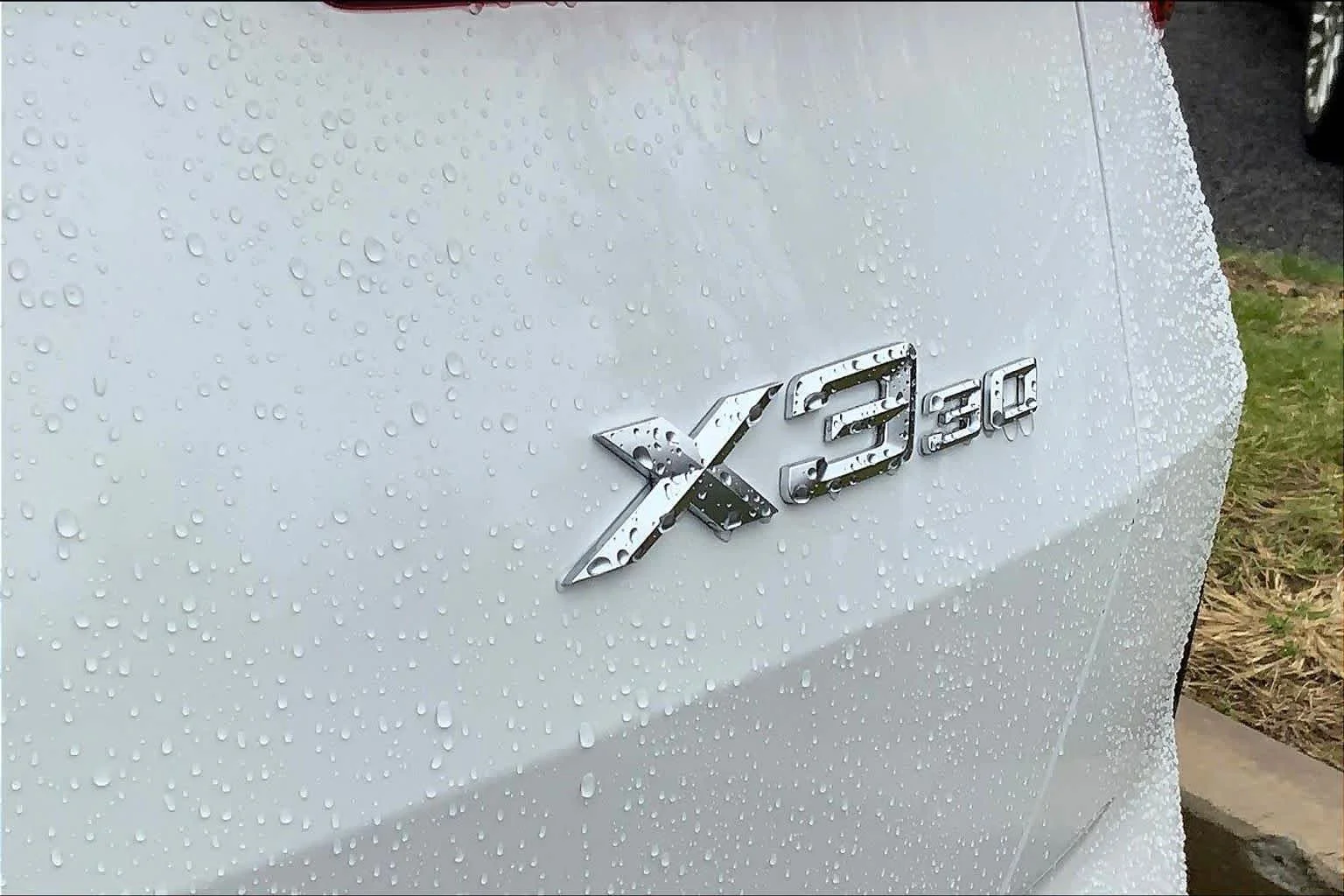 New 2026 Alpine White BMW 30 xDrive image 15