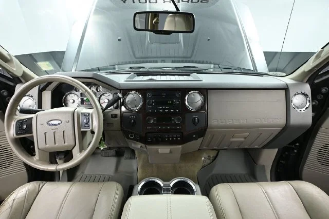 Used 2008 Black Ford Lariat image 19