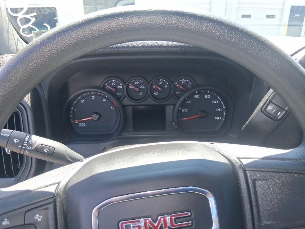Used 2025 White GMC Pro image 8