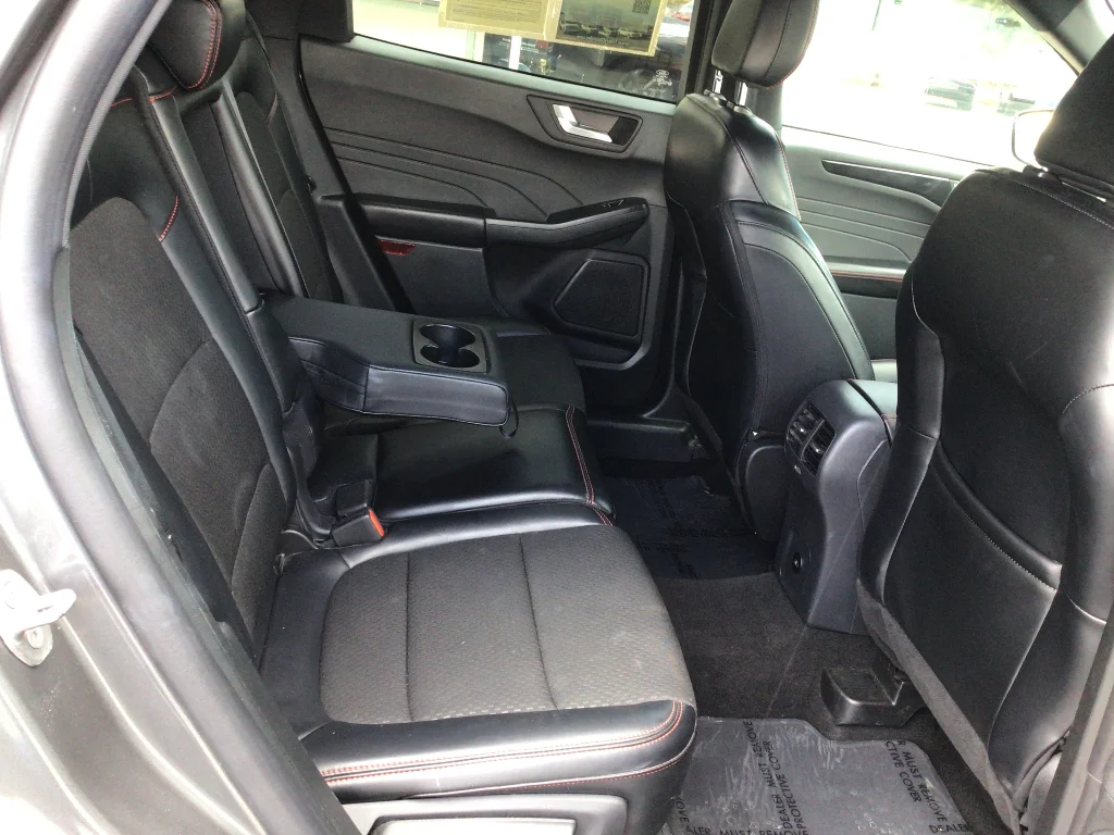 Used 2025 Carbonized Gray Metallic Ford ST-Line image 7