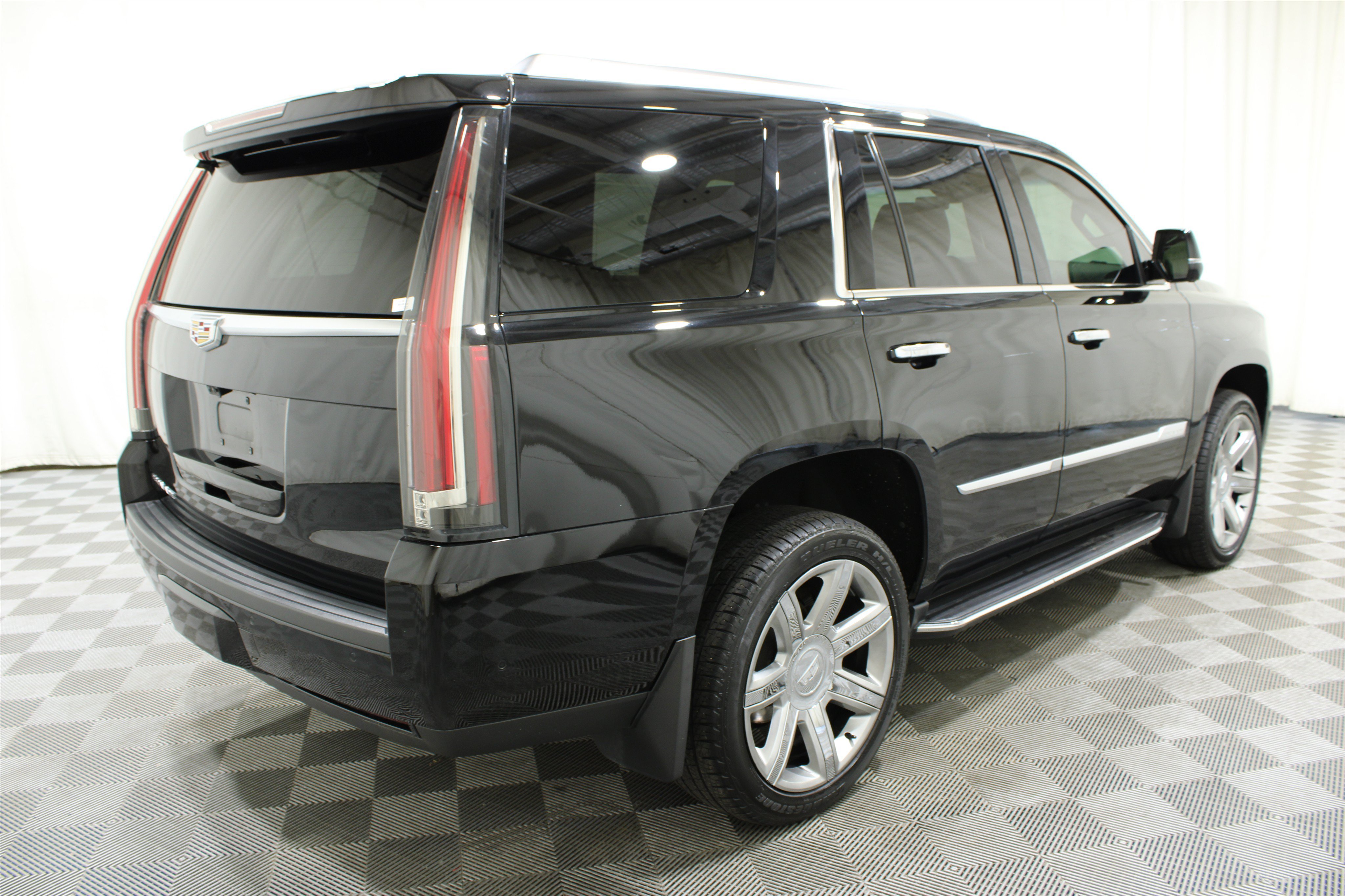 Used 2019 Black Raven Cadillac Luxury image 41