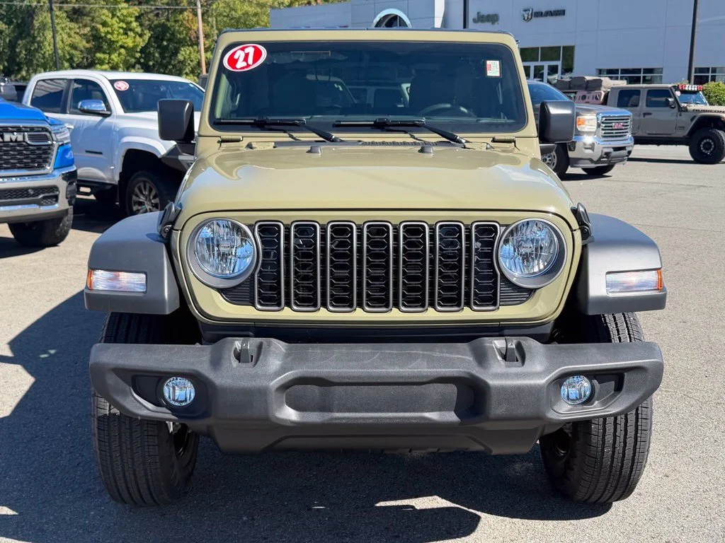 New 2027 Green Jeep Sport image 10