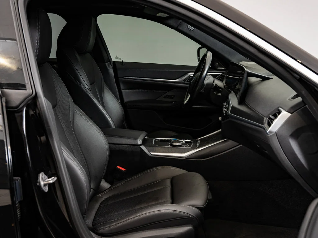 Used 2023 Jet Black BMW eDrive35 image 24