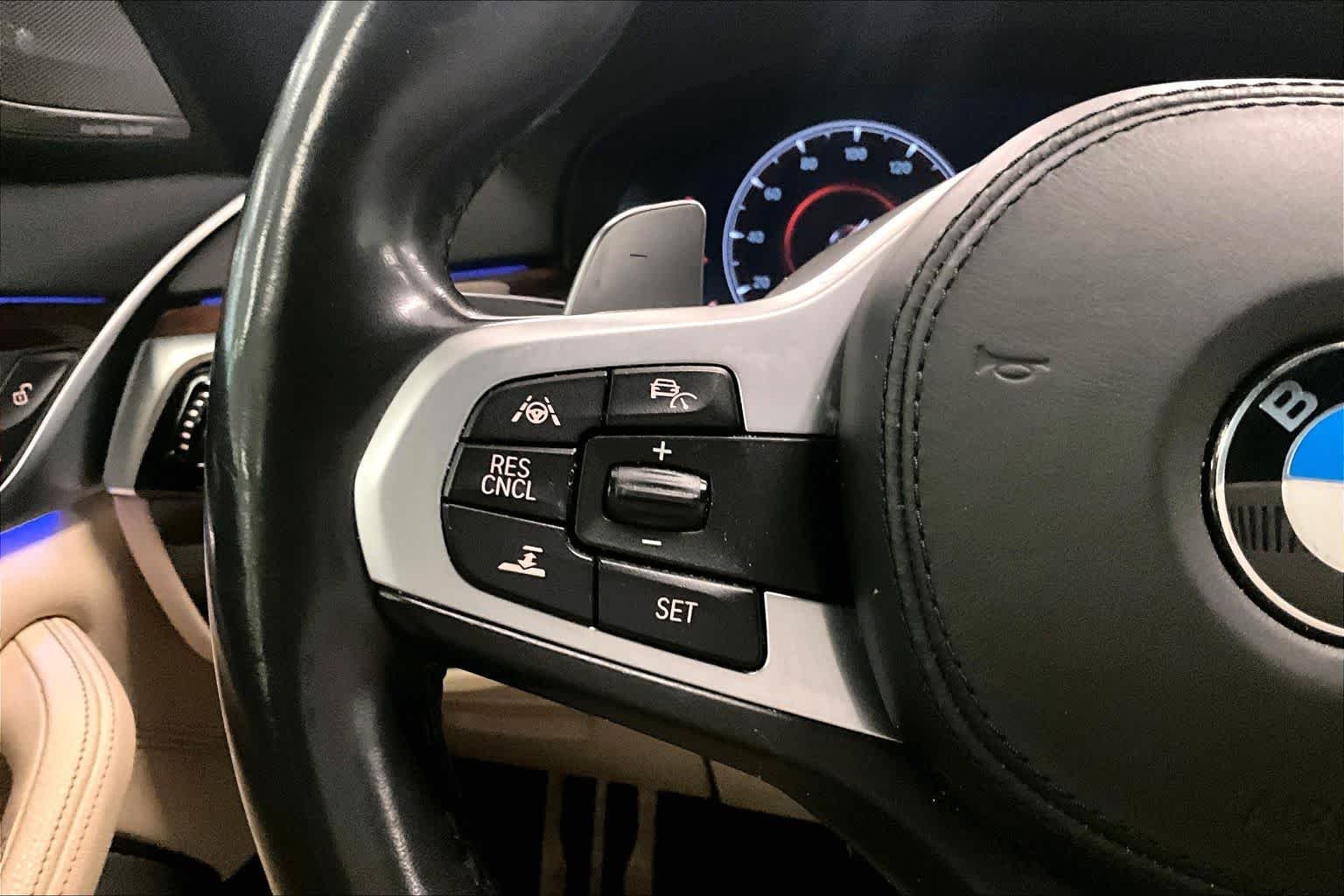 Used 2019 Mediterranean Blue Metallic BMW 530e iPerformance image 21