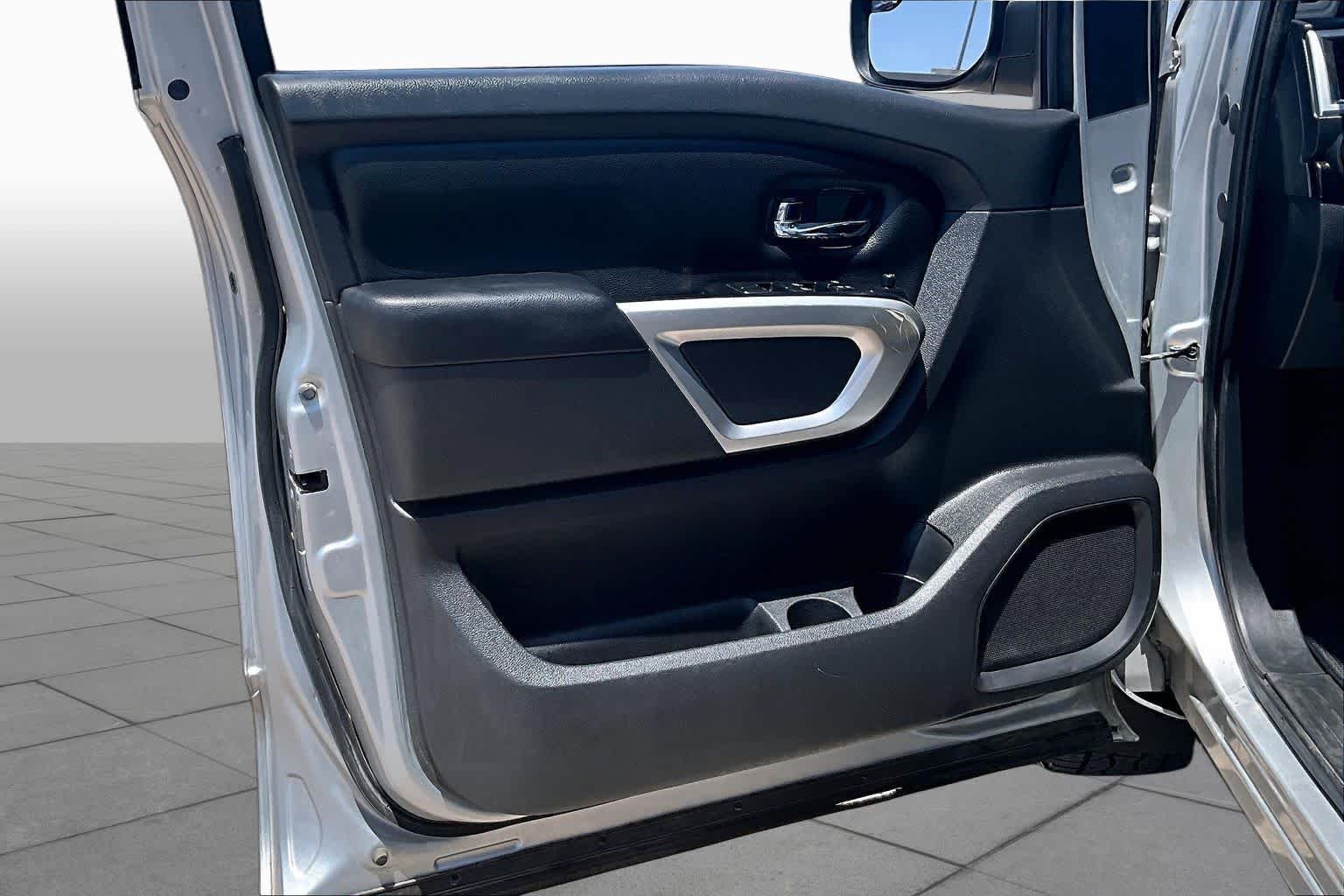 Used 2018 Brilliant Silver Nissan SV image 21