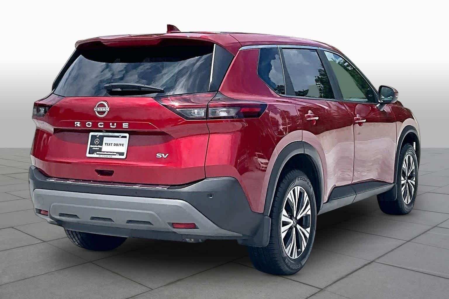 Used 2023 Scarlet Ember Tintcoat Nissan SV image 13