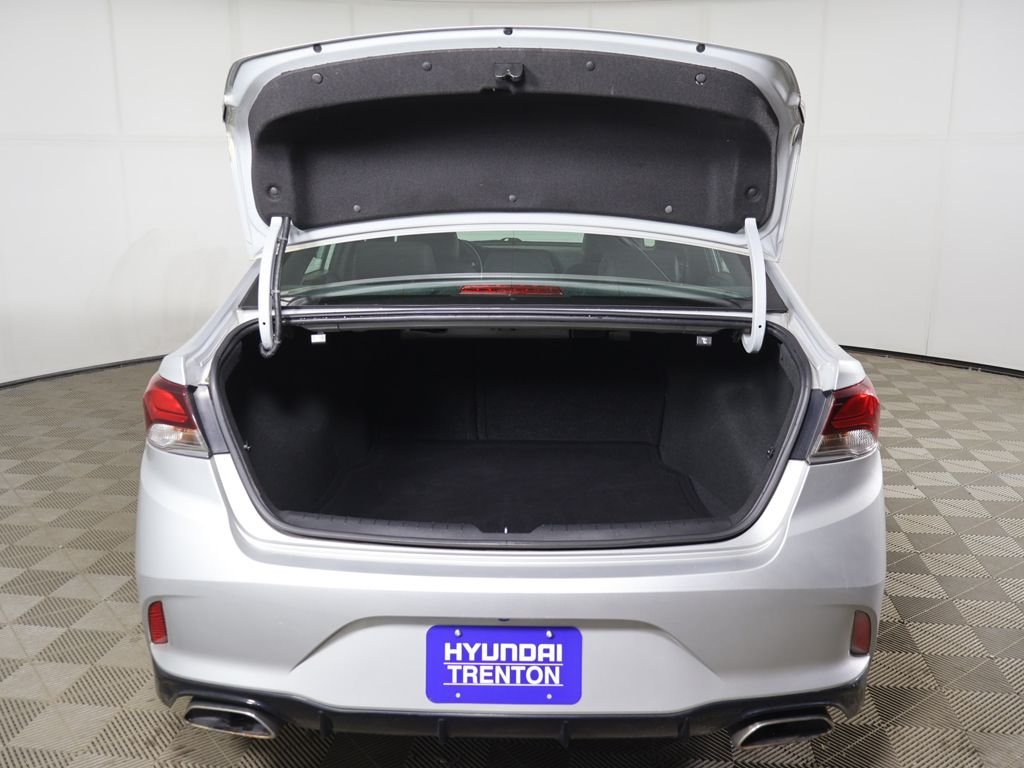 Used 2019 Silver Hyundai Sport image 14
