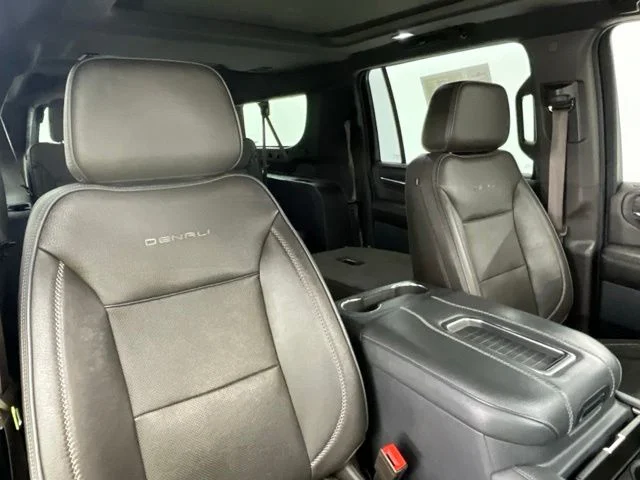 Used 2021 Black GMC Denali image 14
