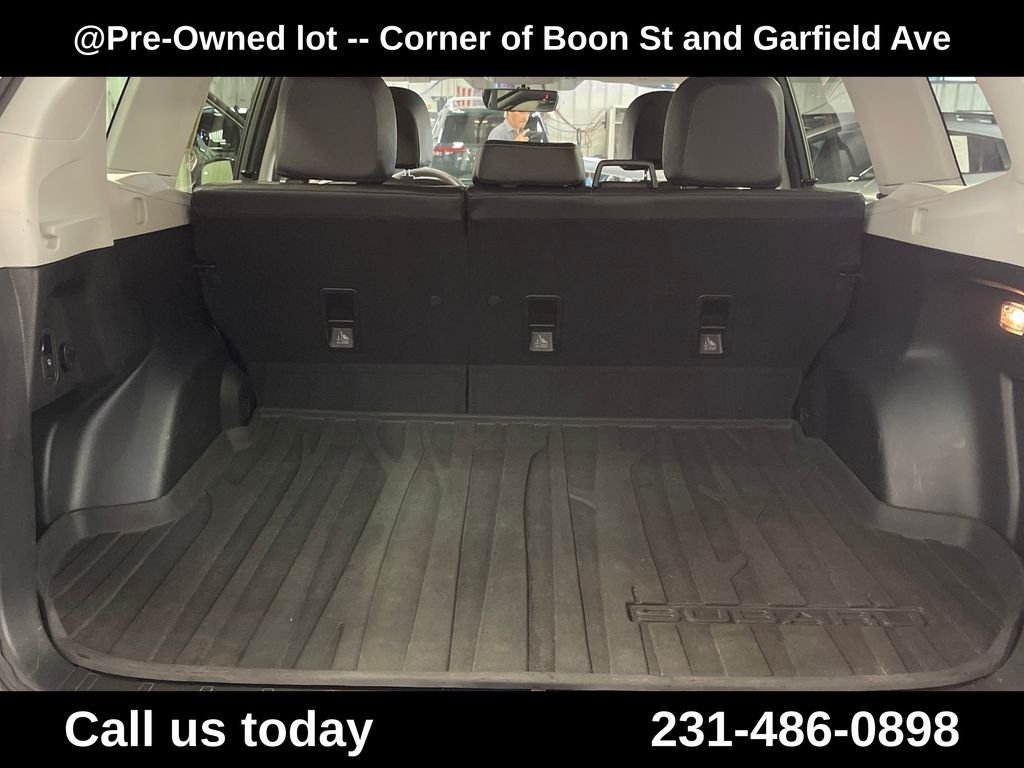 Used 2017 Green Subaru 2.5i Touring image 28