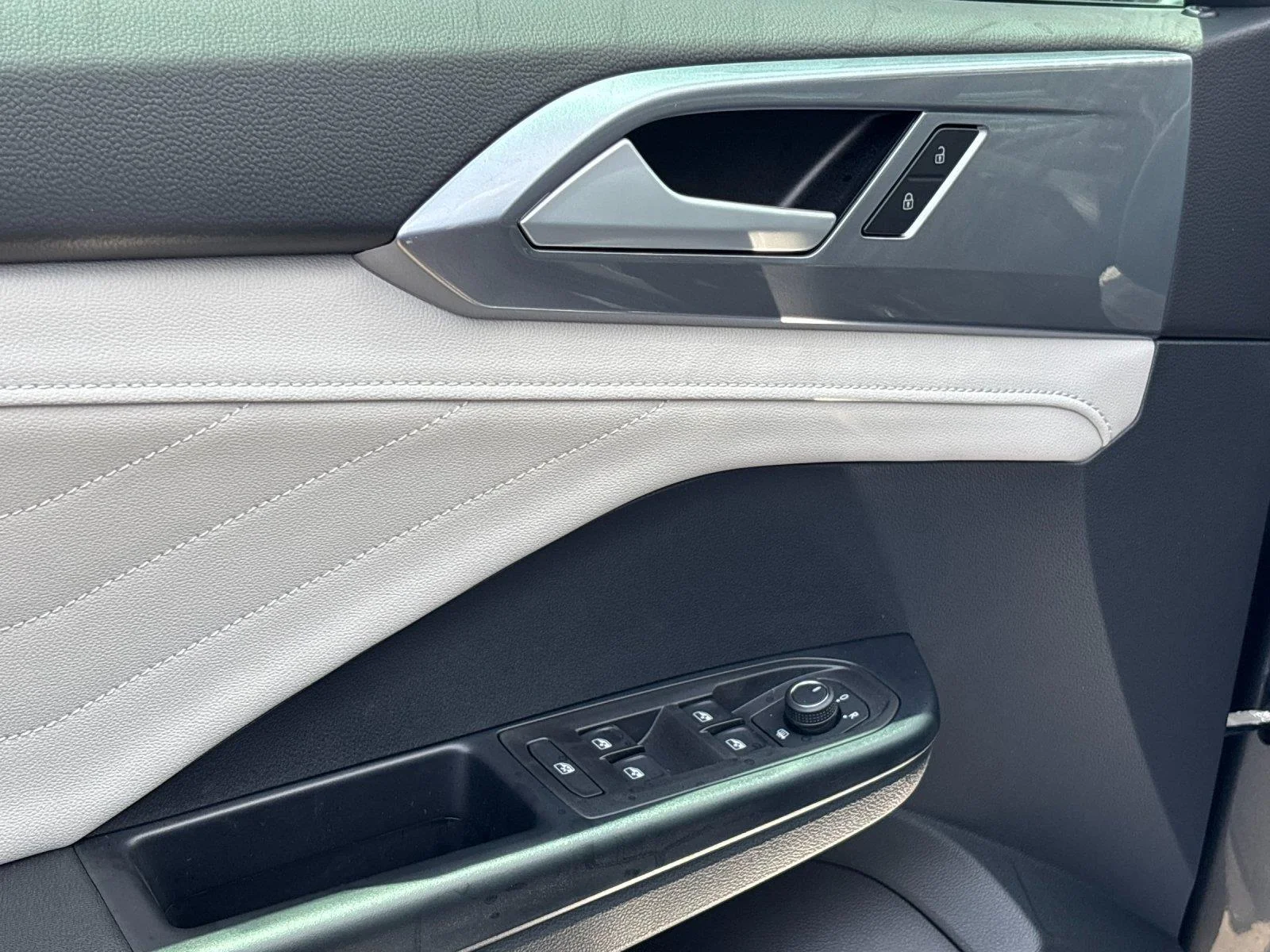 New 2026 Platinum Gray Metallic Volkswagen SEL image 14