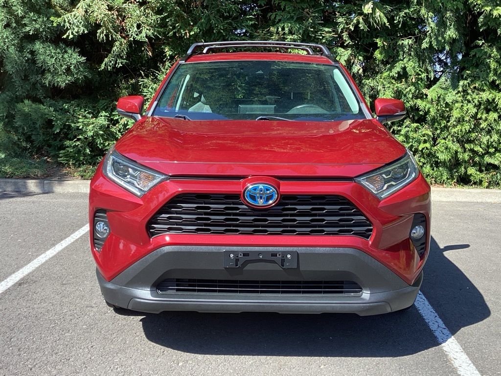 Used 2020 Red Toyota XLE image 18