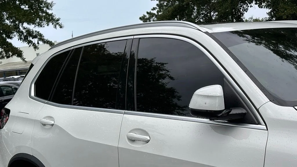 Used 2024 Alpine White BMW xDrive40i image 3