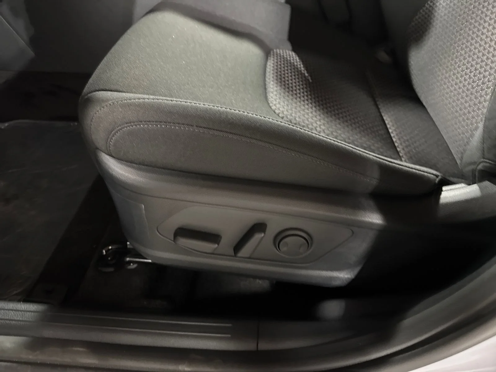 New 2026 Wolf Gray Kia S image 11