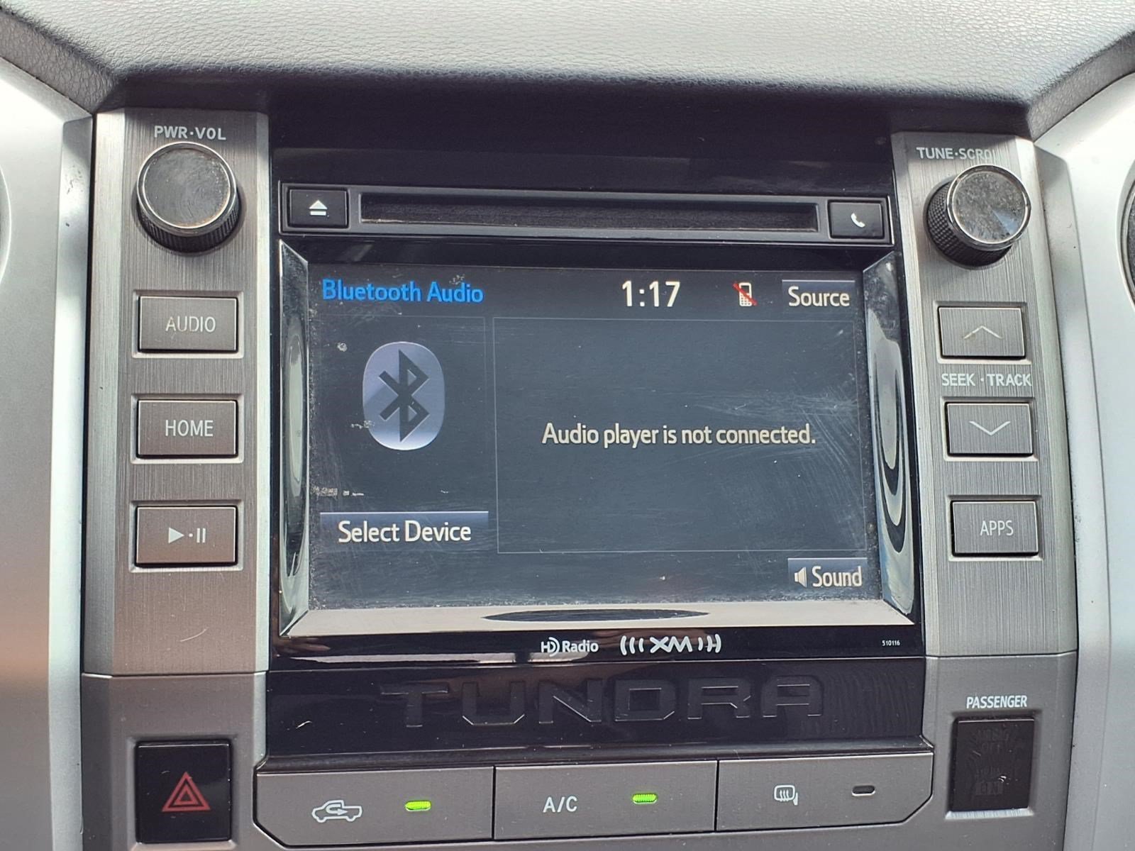 Used 2017 MAGNETIC GRAY MET Toyota SR5 image 16