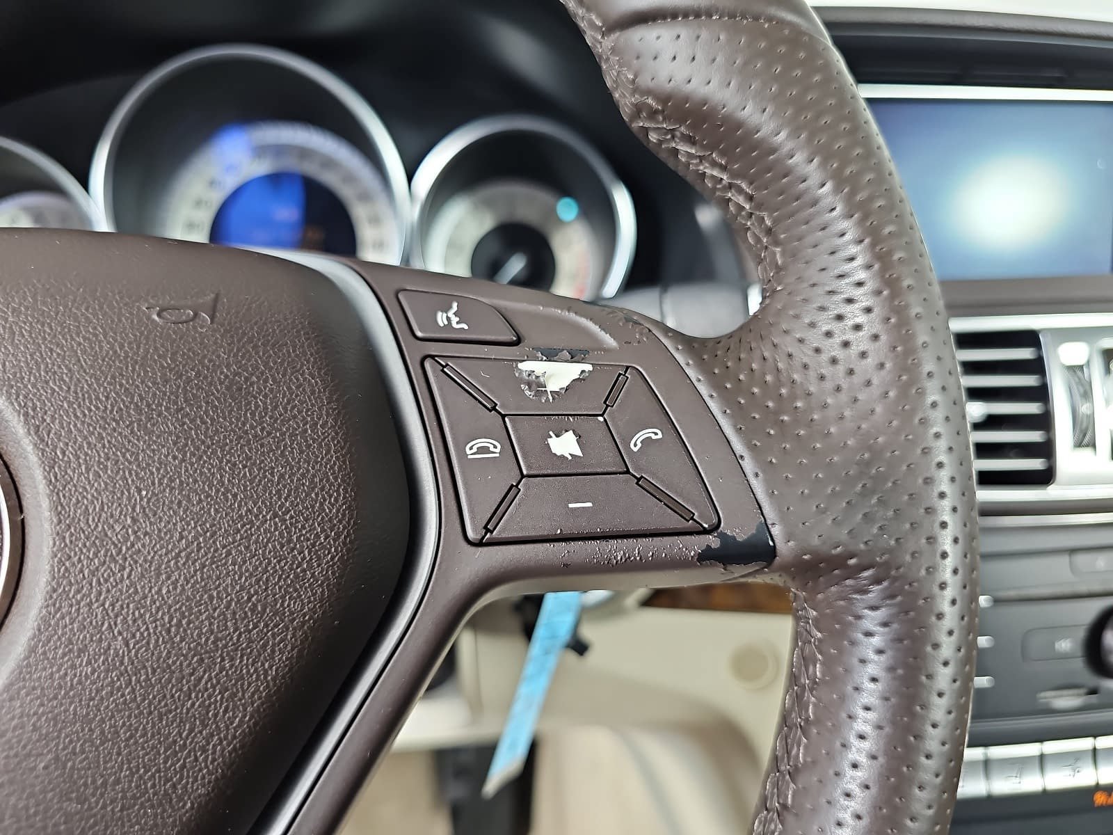Used 2016 Black Mercedes-Benz E 400 image 18