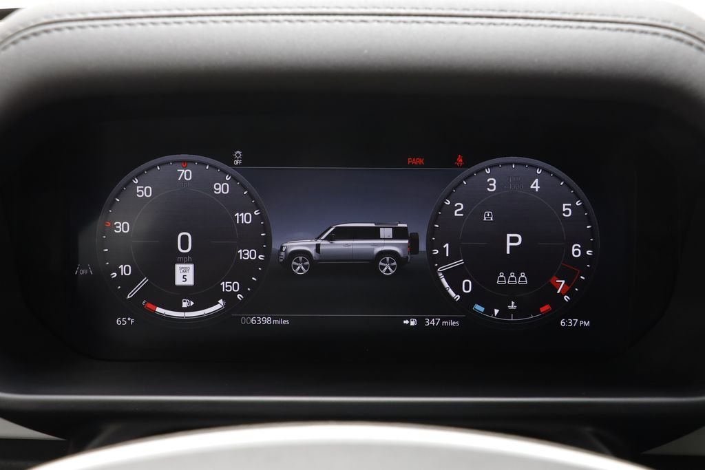 Used 2025 White Land Rover S image 8