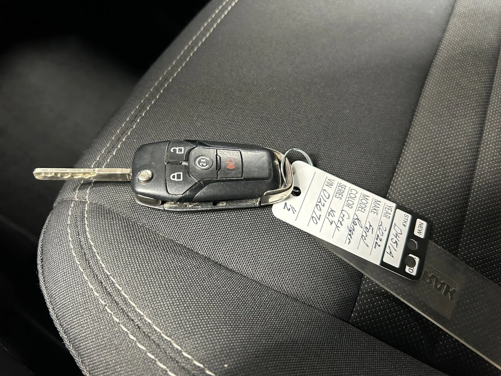 Used 2022 CACTUS GREY Ford XLT SuperCrew image 25