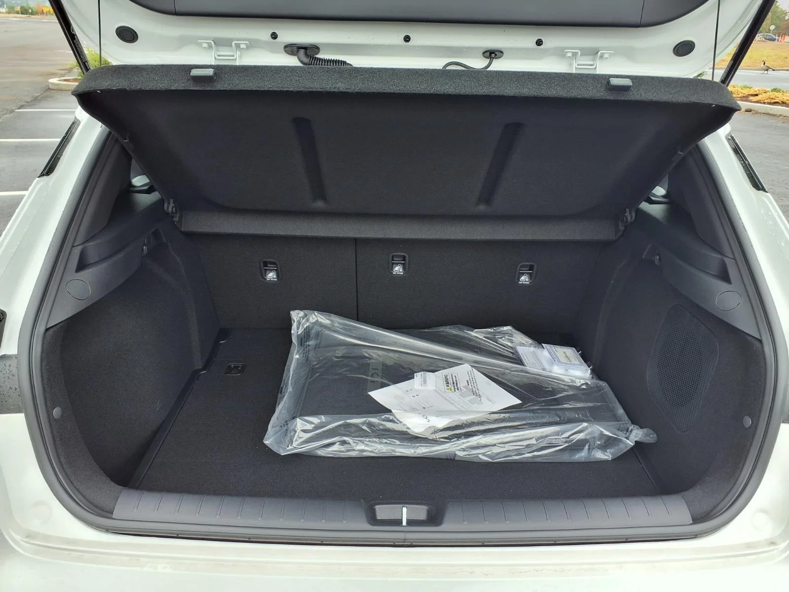 New 2026 Snow White Pearl Kia GT-Line image 4